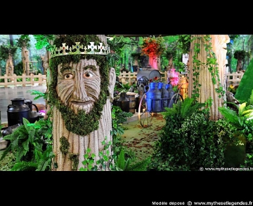 Exhibition The Enchanted Forest (261) King of the forest